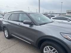 Used 2025  Ford Explorer Active 4WD at Maxx Loans near St&period; Adrian&comma; MI