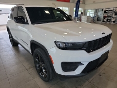 Used 2023  Jeep Grand Cherokee Altitude 4x4 at Maxx Loans near St&period; Adrian&comma; MI