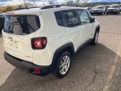 Used 2020  Jeep Renegade Latitude 4x4 at Maxx Loans near St. Adrian, MI
