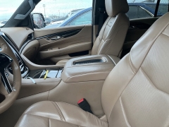 Used 2019 Cadillac Escalade 4d SUV 4WD Platinum at Suburban Ford of Sterling Heights near Sterling Heights, MI