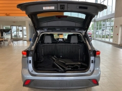 Used 2021 Toyota Highlander Hybrid XLE AWD at Maxx Loans near St. Adrian, MI