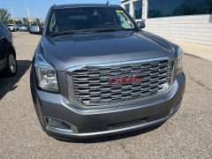 Used 2018 GMC Yukon XL 4d SUV 4WD Denali at Suburban Ford of Sterling Heights near Sterling Heights, MI