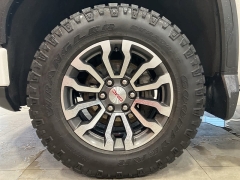 Used 2022  GMC Sierra 1500 4WD Crew Cab 147" AT4 at Maxx Loans near St&period; Adrian&comma; MI