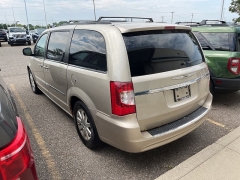 Used 2013 Chrysler Town & Country 4d Wagon Touring at Maxx Loans near St. Adrian, MI