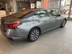 Used 2023 Nissan Altima 2.5 SV Sedan at Suburban Ford of Sterling Heights near Sterling Heights, MI