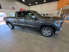Used 2019  GMC Sierra 1500 4WD Crew Cab 157" SLT at Maxx Loans near St&period; Adrian&comma; MI