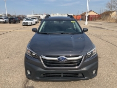 Used 2020 Subaru Outback 4d SUV AWD Premium at Maxx Loans near ,