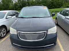 Used 2012 Chrysler Town & Country 4d Wagon Touring at Suburban Ford of Sterling Heights near Sterling Heights, MI