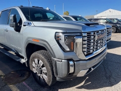 Used 2024  GMC Sierra 2500HD 4WD Crew Cab 172" Denali at Maxx Loans near St&period; Adrian&comma; MI