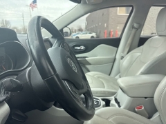 Used 2019  Jeep Cherokee Limited 4x4 at Maxx Loans near St&period; Adrian&comma; MI
