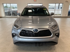 Used 2021 Toyota Highlander Hybrid XLE AWD at Maxx Loans near St. Adrian, MI