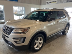 Used 2017  Ford Explorer 4d SUV 4WD XLT at Maxx Loans near St&period; Adrian&comma; MI