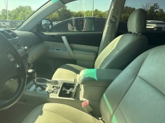 Used 2008  Toyota Highlander 4d SUV AWD at Maxx Loans near St&period; Adrian&comma; MI