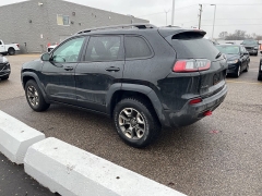 Used 2019  Jeep Cherokee Trailhawk 4x4 at Maxx Loans near St&period; Adrian&comma; MI