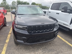 Used 2024  Jeep Grand Cherokee Altitude 4x4 at Maxx Loans near St&period; Adrian&comma; MI