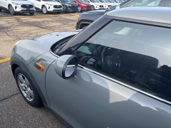 Used 2019  MINI Hardtop 2 Door Cooper FWD at Maxx Loans near St&period; Adrian&comma; MI