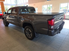 Used 2020  Toyota Tacoma 4WD Double Cab 6' Bed V6 AT &lpar;Natl&rpar; at Maxx Loans near St&period; Adrian&comma; MI