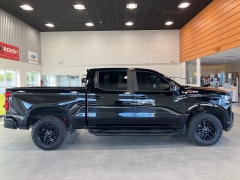 Used 2021 Chevrolet Silverado 1500 4WD Crew Cab 147" LT Trail Boss at Suburban Ford of Sterling Heights near Sterling Heights, MI