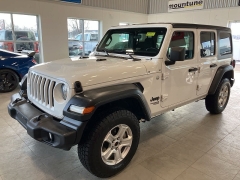 Used 2021  Jeep Wrangler Unlimited Sport S 4x4 at Maxx Loans near St&period; Adrian&comma; MI