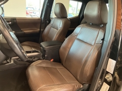 Used 2017 Toyota Tacoma 4WD Double Cab V6 Auto Limited at Maxx Loans near St. Adrian, MI