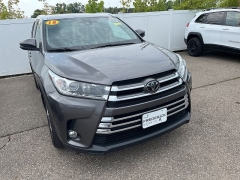 Used 2018 Toyota Highlander Limited V6 AWD (Natl) at Maxx Loans near St. Adrian, MI