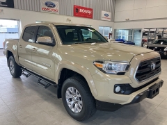 Used 2017  Toyota Tacoma Double Cab 5' Bed V6 4x2 AT &lpar;Natl&rpar; at Maxx Loans near St&period; Adrian&comma; MI