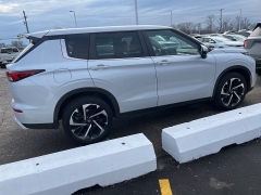 Used 2023  Mitsubishi Outlander S-AWC at Maxx Loans near St&period; Adrian&comma; MI