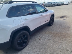 Used 2019 Jeep Cherokee Altitude 4x4 at Maxx Loans near St. Adrian, MI