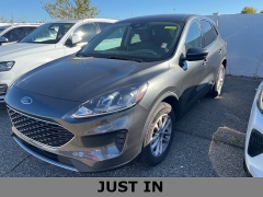 Used 2020 Ford Escape 4d SUV AWD SE at Suburban Ford of Sterling Heights near Sterling Heights, MI