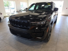 Used 2024  Jeep Grand Cherokee Altitude 4x4 at Maxx Loans near St&period; Adrian&comma; MI