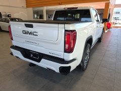 Used 2023  GMC Sierra 1500 4WD Crew Cab 147" Denali Ultimate at Maxx Loans near St&period; Adrian&comma; MI