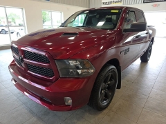 Used 2019  Ram 1500 Classic Express 4x4 Crew Cab 5'7" Box at Maxx Loans near St&period; Adrian&comma; MI