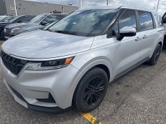 Used 2022  Kia Carnival LX Seat Package FWD at Maxx Loans near St&period; Adrian&comma; MI