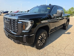 Used 2024  GMC Sierra 3500HD 4WD Crew Cab 159" Denali Ultimate at Maxx Loans near St&period; Adrian&comma; MI
