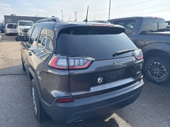 Used 2021  Jeep Cherokee Latitude Lux FWD at Maxx Loans near St&period; Adrian&comma; MI