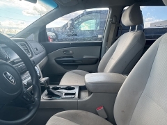 Used 2021  Kia Sedona LX FWD at Maxx Loans near St&period; Adrian&comma; MI