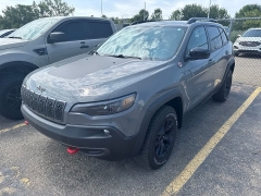 Used 2022  Jeep Cherokee Trailhawk 4x4 at Maxx Loans near St&period; Adrian&comma; MI