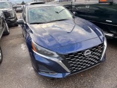 Used 2024  Nissan Altima 2&period;5 SR Sedan at Maxx Loans near St&period; Adrian&comma; MI