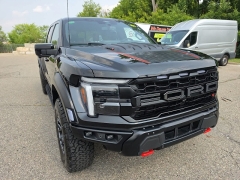 Used 2025  Ford F-150 4WD Raptor SuperCrew 5&period;5' Box at Maxx Loans near St&period; Adrian&comma; MI