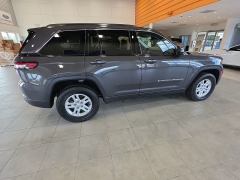 Used 2023  Jeep Grand Cherokee Laredo 4x4 at Maxx Loans near St&period; Adrian&comma; MI