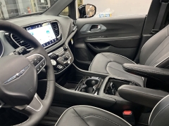 Used 2026  Chrysler Pacifica Limited FWD at Maxx Loans near St&period; Adrian&comma; MI