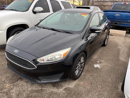 2015 Ford Focus SE's photo