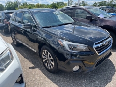 Used 2018 Subaru Outback 4d SUV 3.6R Touring at Maxx Loans near ,