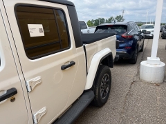 Used 2020 Jeep Gladiator Overland 4x4 at Maxx Loans near St. Adrian, MI
