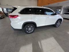 Used 2019  Toyota Highlander V6 AWD &lpar;Natl&rpar; at Maxx Loans near St&period; Adrian&comma; MI