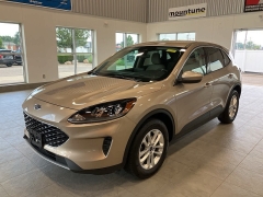 Used 2020 Ford Escape 4d SUV AWD SE at Suburban Ford of Sterling Heights near Sterling Heights, MI