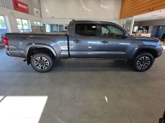 Used 2020  Toyota Tacoma 4WD Double Cab 6' Bed V6 AT &lpar;Natl&rpar; at Maxx Loans near St&period; Adrian&comma; MI