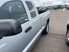 Used 2007 Dodge Dakota 4WD Club Cab SLT at Suburban Ford of Sterling Heights near Sterling Heights, MI