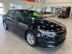 Used 2017  Kia Optima 4d Sedan LX at Maxx Loans near St. Adrian, MI