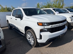 Used 2021 Chevrolet Silverado 1500 4WD Crew Cab Custom at Maxx Loans near St. Adrian, MI